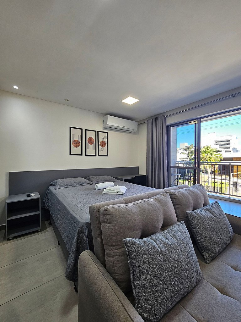 Studio amplo 100 metros da praia