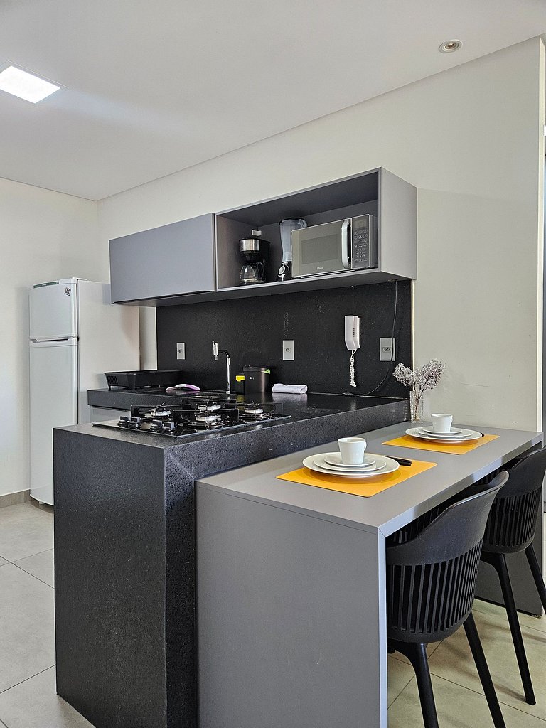 Studio amplo 100 metros da praia